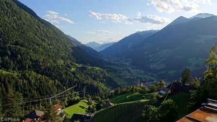 Blick vom Hotelbalkon nach St. Leonhard in Passeier