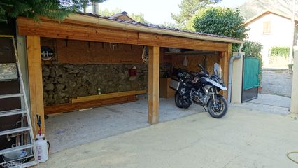 Hotel Relais de Chabrieres, Motorradschuppen